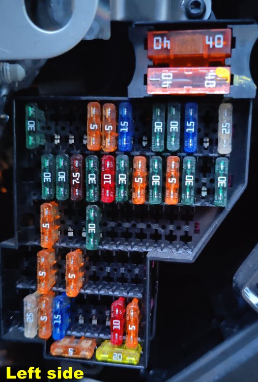 Need a pic of 2nd gen fuse boxes please - 92A (Cayenne, Cayenne Diesel ...